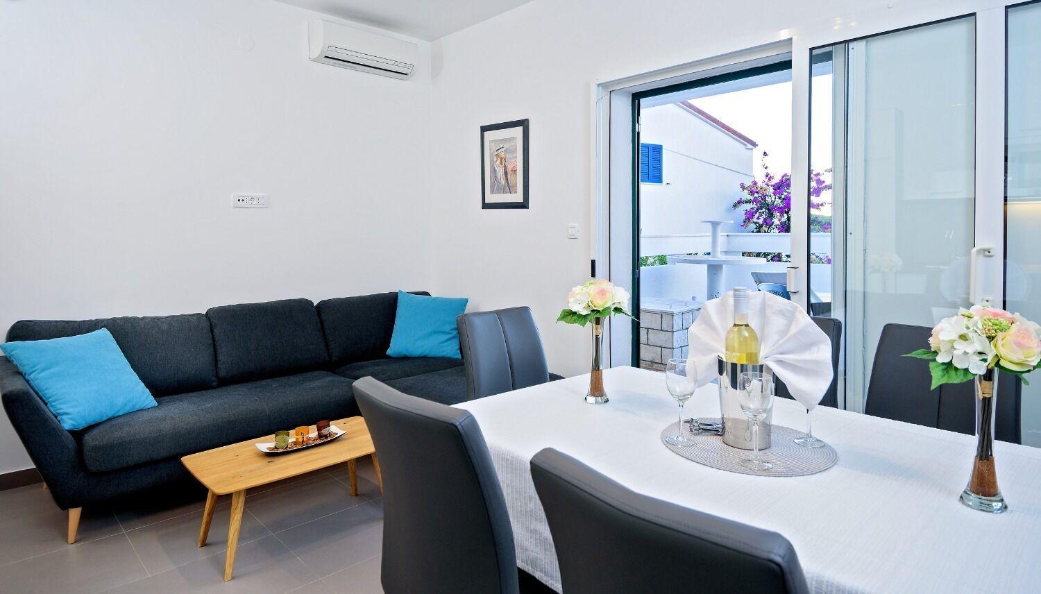 Apartments Bisernica-With Pool Ražanj 外观 照片
