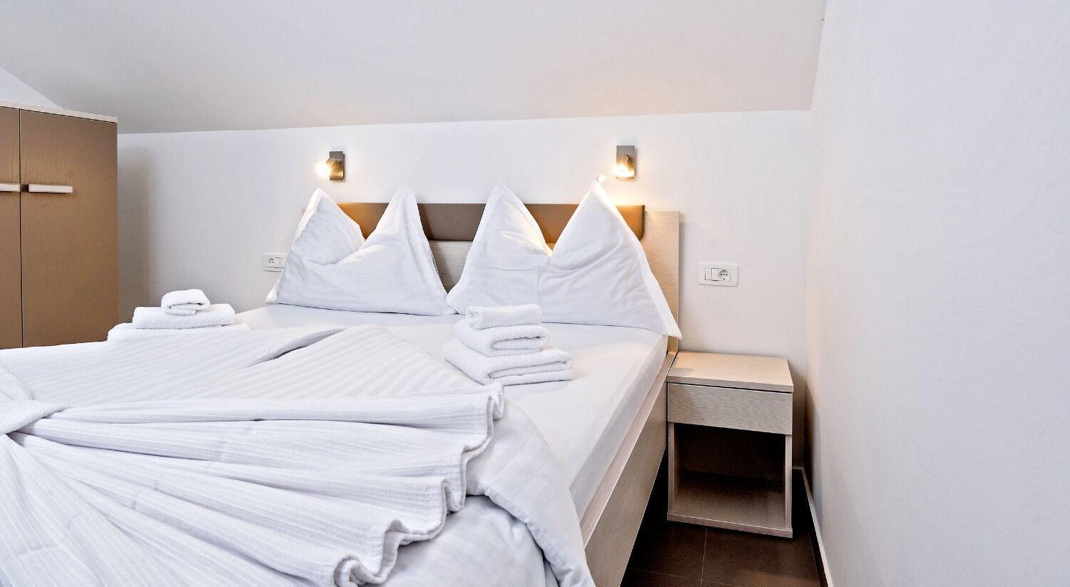 Apartments Bisernica-With Pool Ražanj 外观 照片