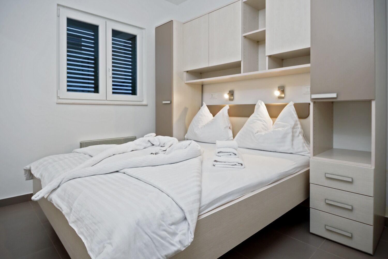 Apartments Bisernica-With Pool Ražanj 外观 照片