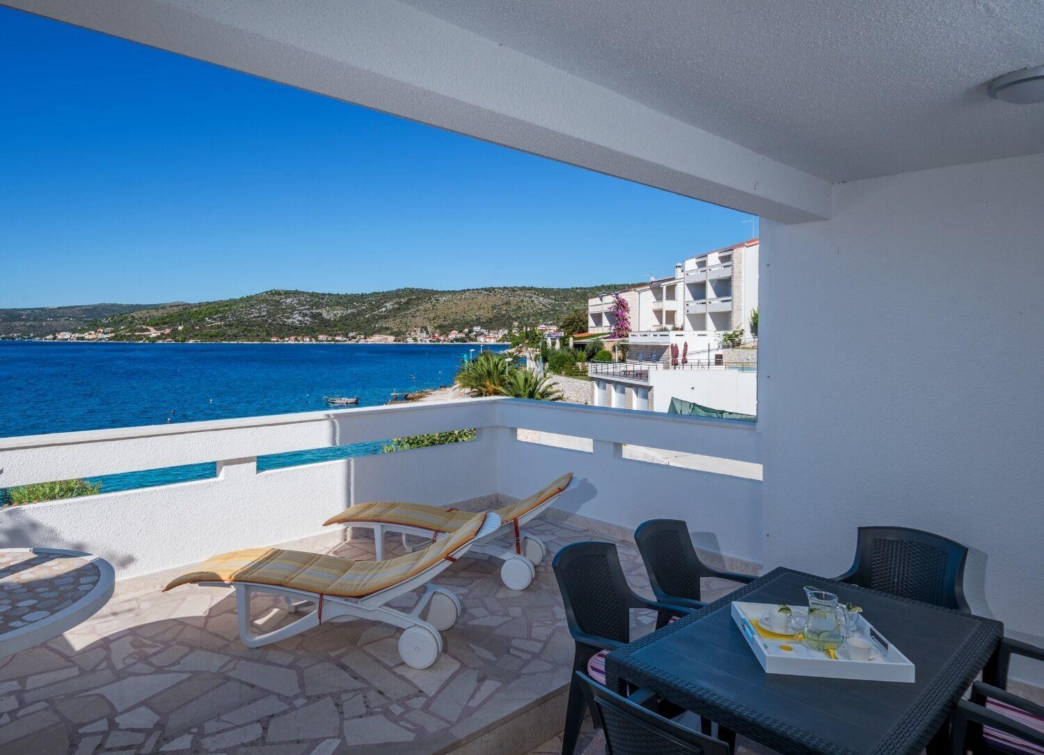 Apartments Bisernica-With Pool Ražanj 外观 照片
