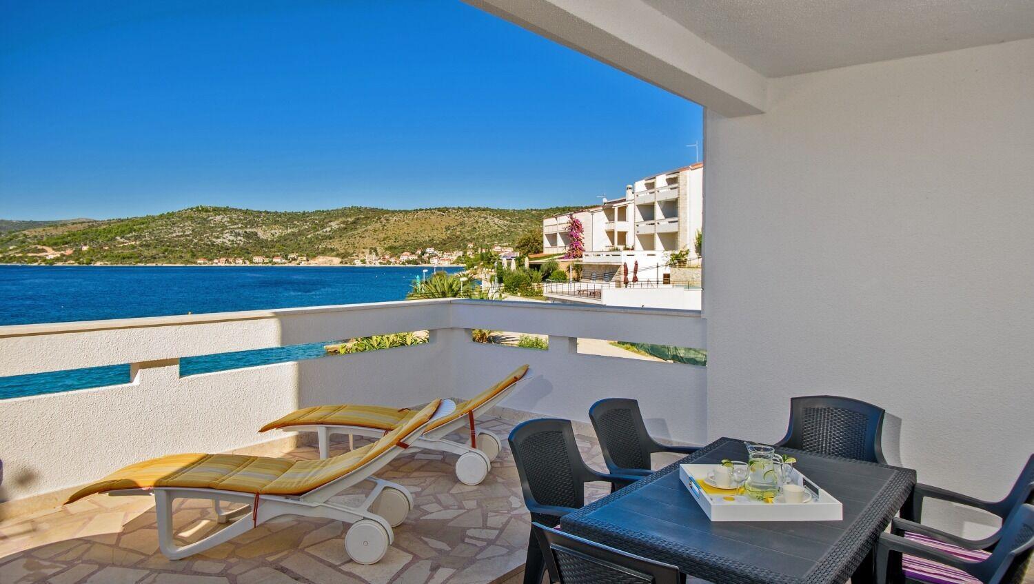 Apartments Bisernica-With Pool Ražanj 外观 照片
