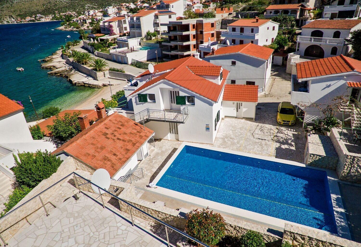 Apartments Bisernica-With Pool Ražanj 外观 照片